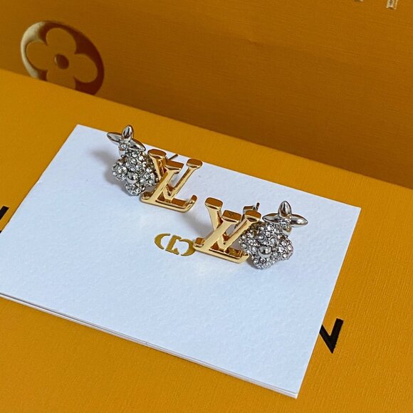 Louis Vuitton women's earrings - Picture 4 of 7